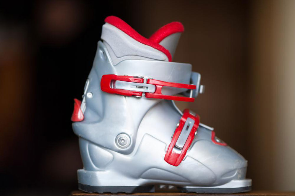 5 comfortable downhill ski boots for you