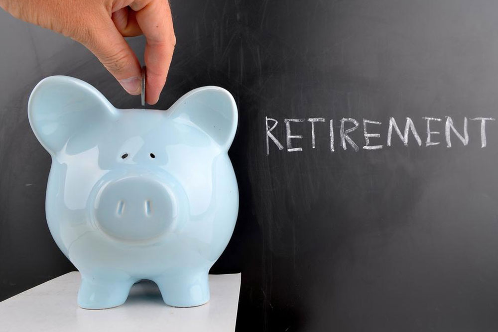 Corporate pension funds and monetary benefits of retirement planning