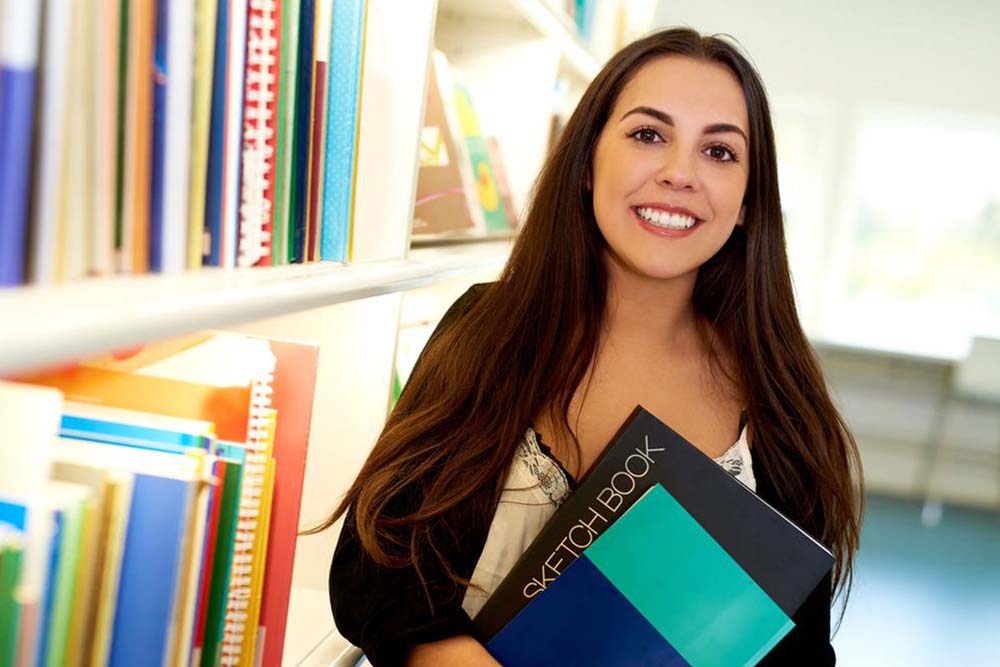 4 popular regional scholarships for Hispanic students
