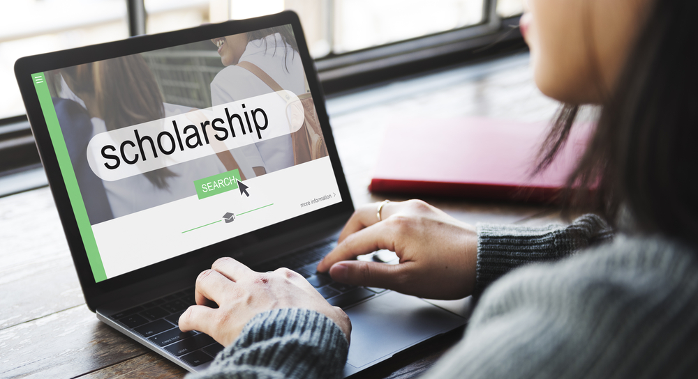 10 Scholarships For Women