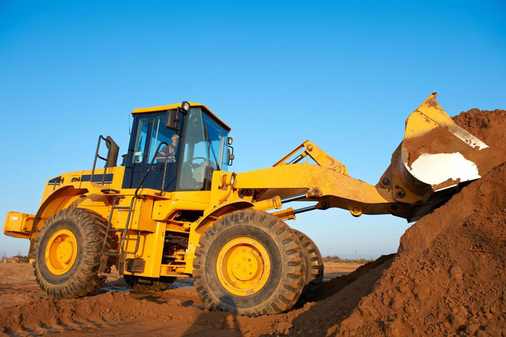 Get the best deals at a heavy equipment sale