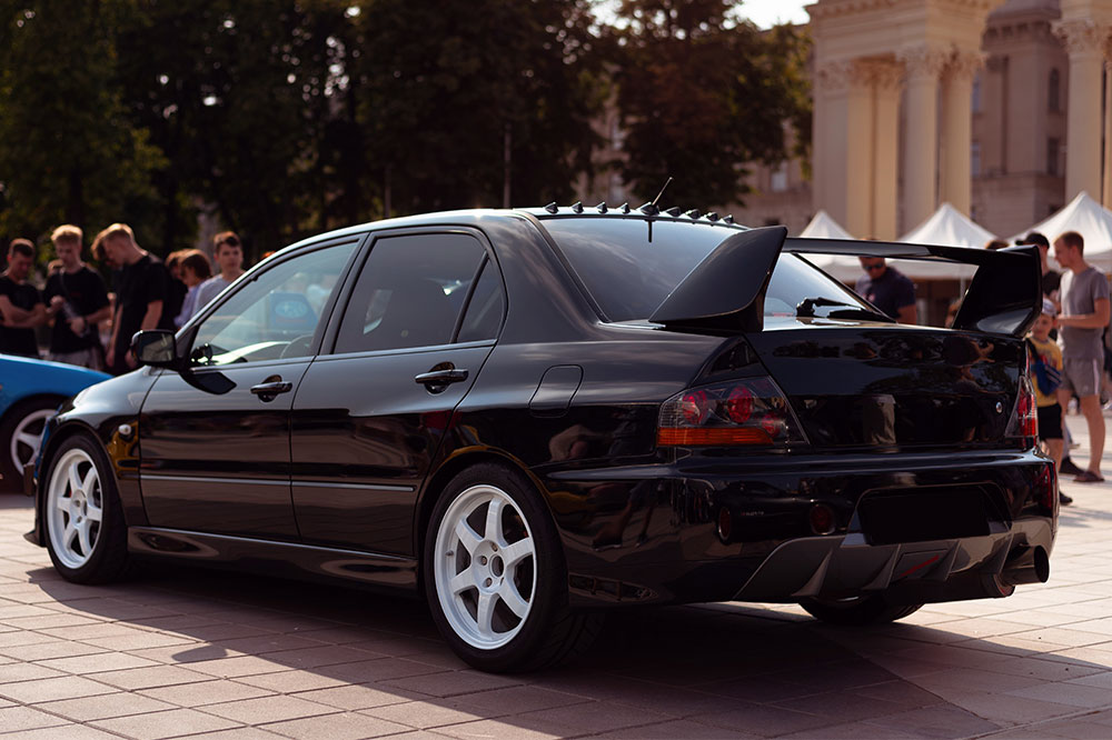 Here&#8217;s What the Mitsubishi 3000GT Has to Offer